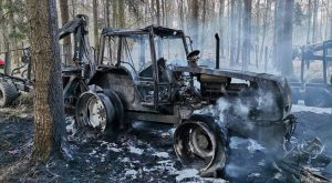 Podpalony ciągnik