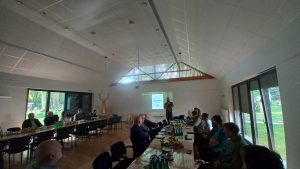 Babki prawie całkiem społeczne